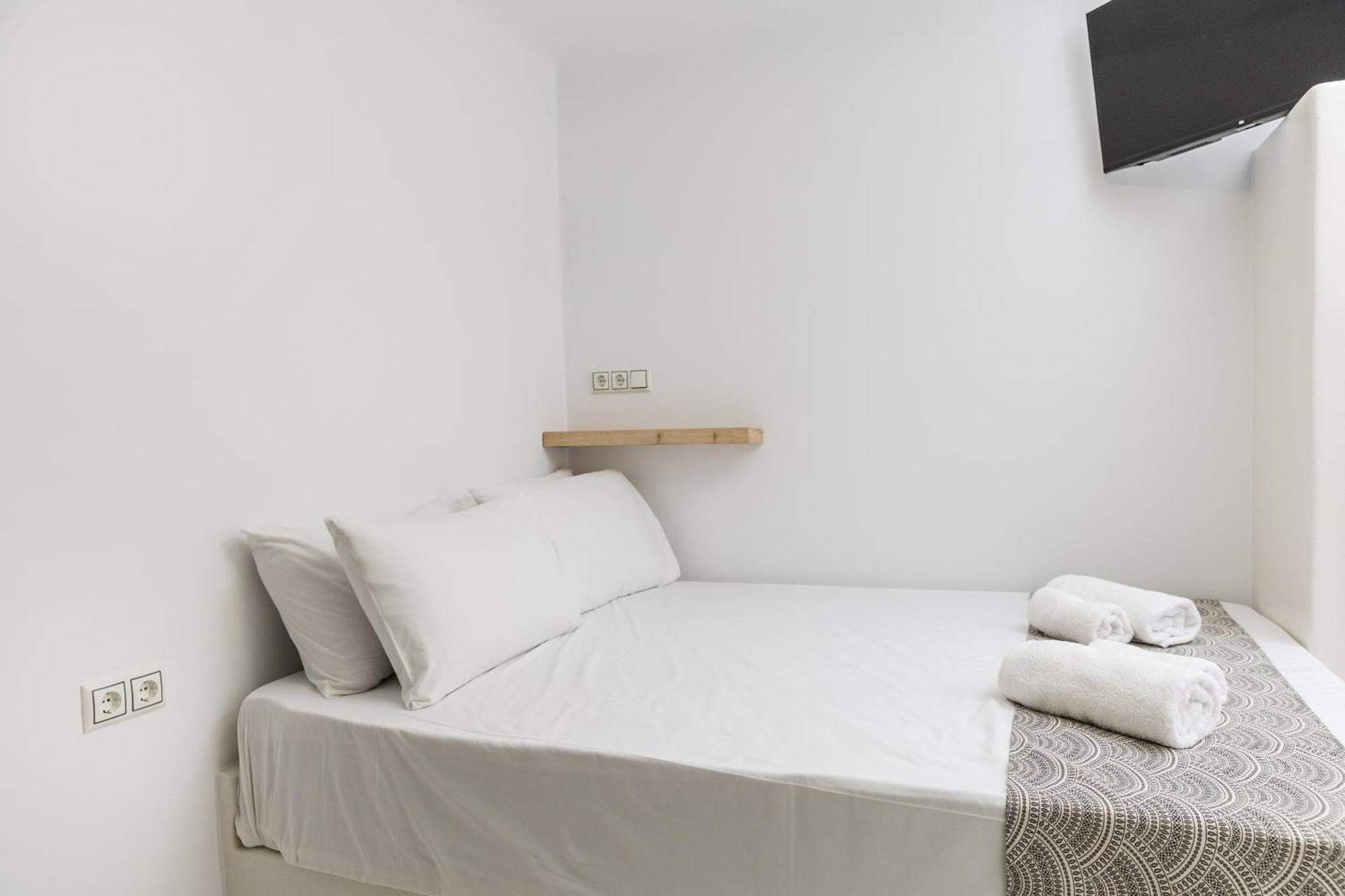 Naxos Downtown Apartments & Suites Naxos City Habitación foto